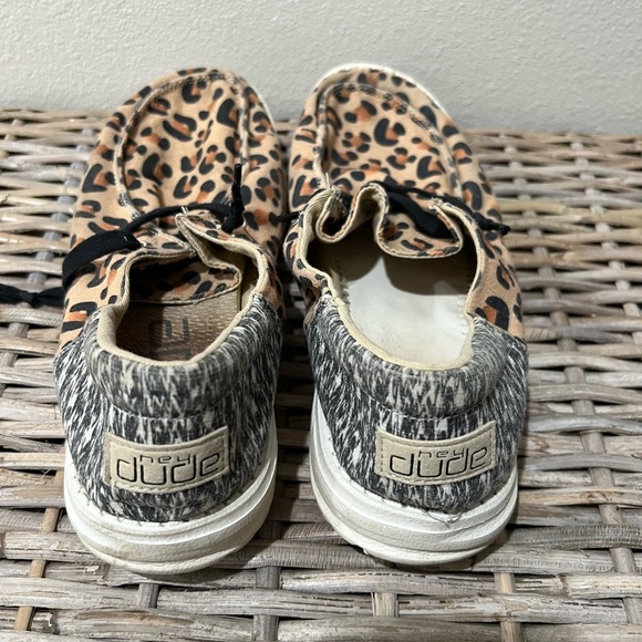Hey Dude Wendy Funk Cheetah size 8, GUC, slip-on, casual, popular - Picture 4 of 7